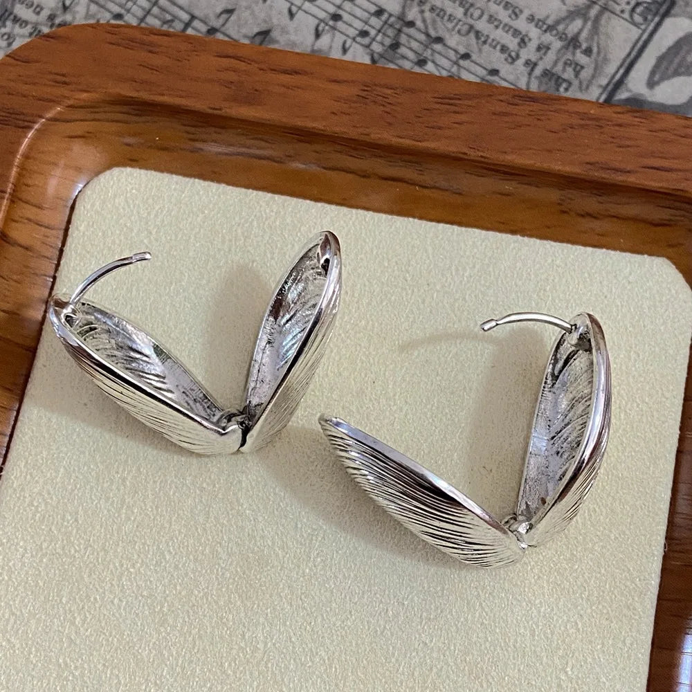 Shell Stud Earrings – Vintage Geometric Textured Metal Earrings for Women in Silver & Gold
