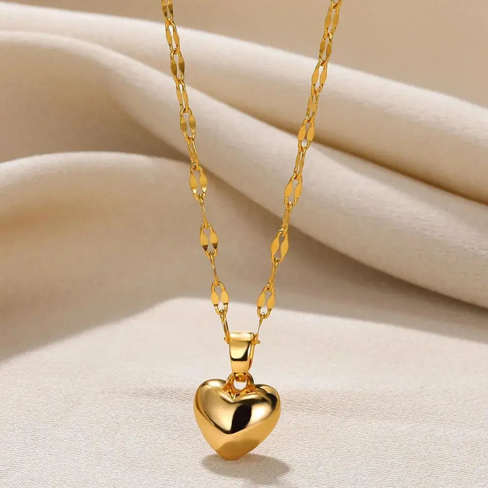 Trendy Gold Heart Pendant Necklace with Chain